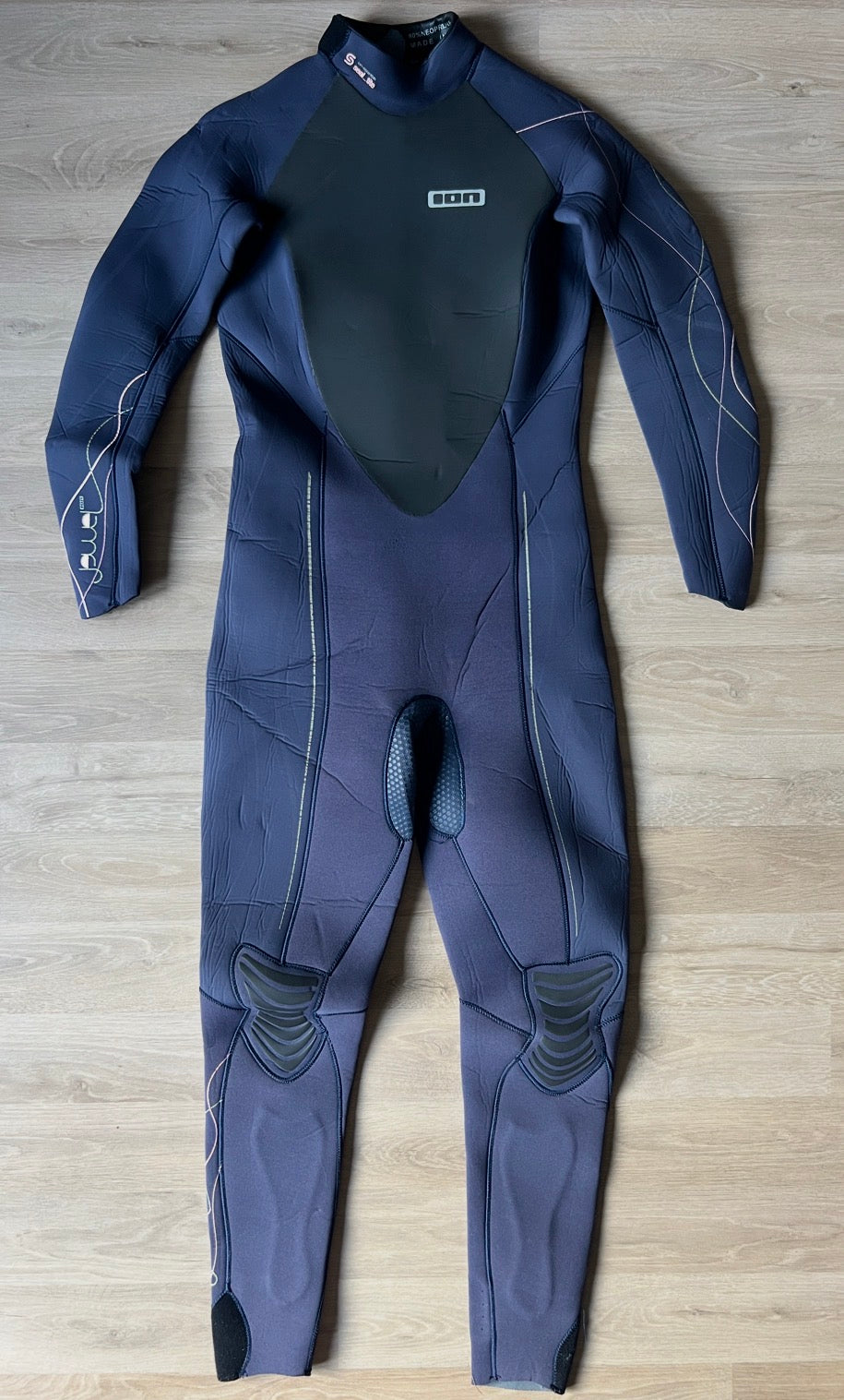 ION Suit 5/3 - Pre Loved