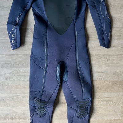 ION Suit 5/3 - Pre Loved